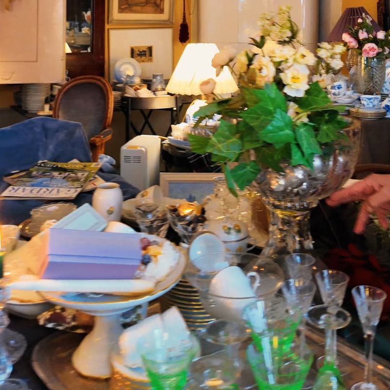 Cluttered and poorly composed shot